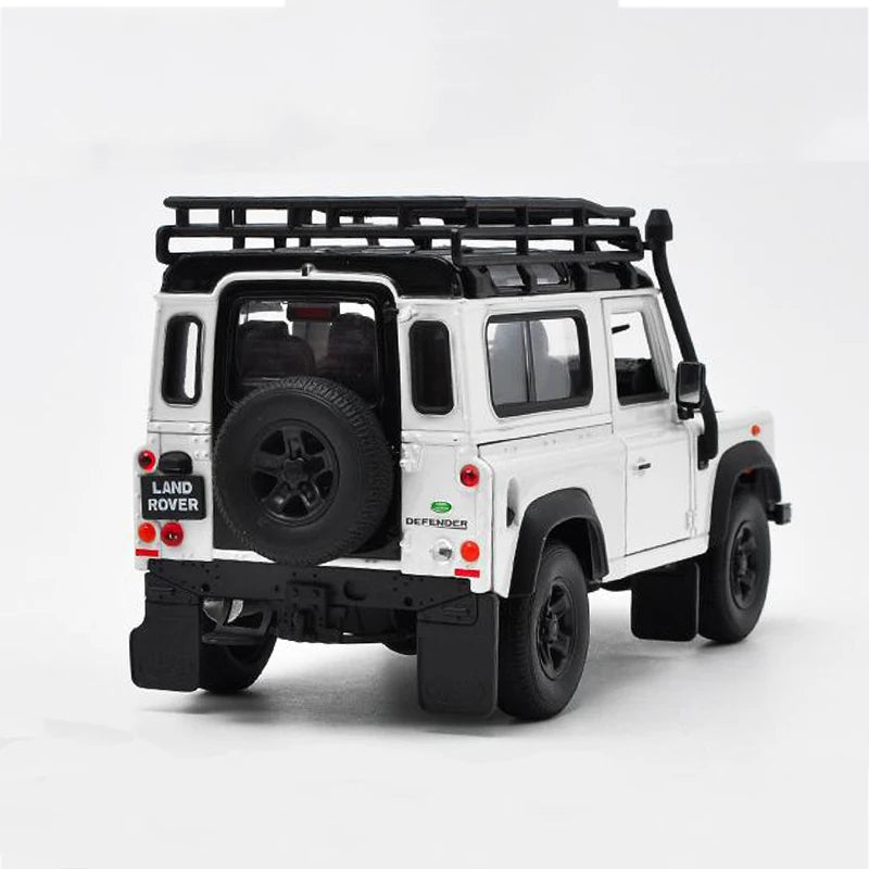 Land Rover Defender chassis 90   1:24